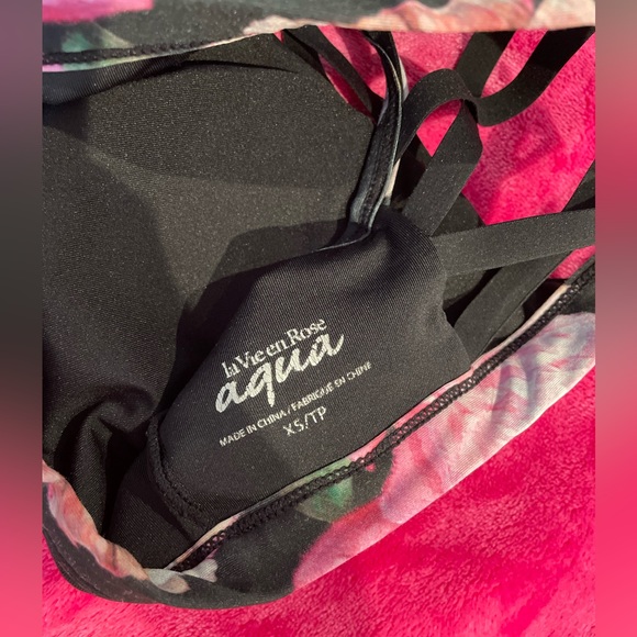 LaVie En Rose Workout Set - Picture 3 of 8